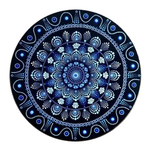 بشقاب دیوارکوب سفالی طرح نقطه کوبی مدل MOJ