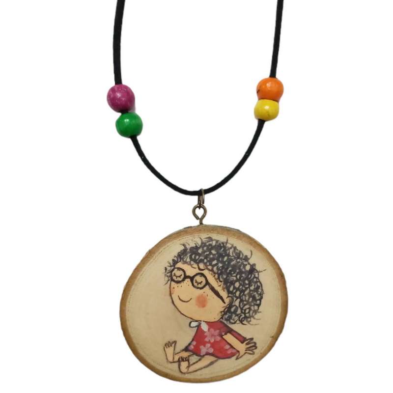 گردنبند دخترانه مدل چوبی طرح دختر بچه کد028 گردنبند دخترانه مدل چوبی طرح دختر بچه کد028