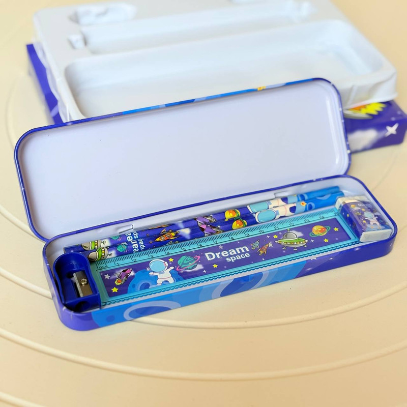 بسته لوازم تحریر مدل فضانورد پسرانه مجموعه 6 عددی