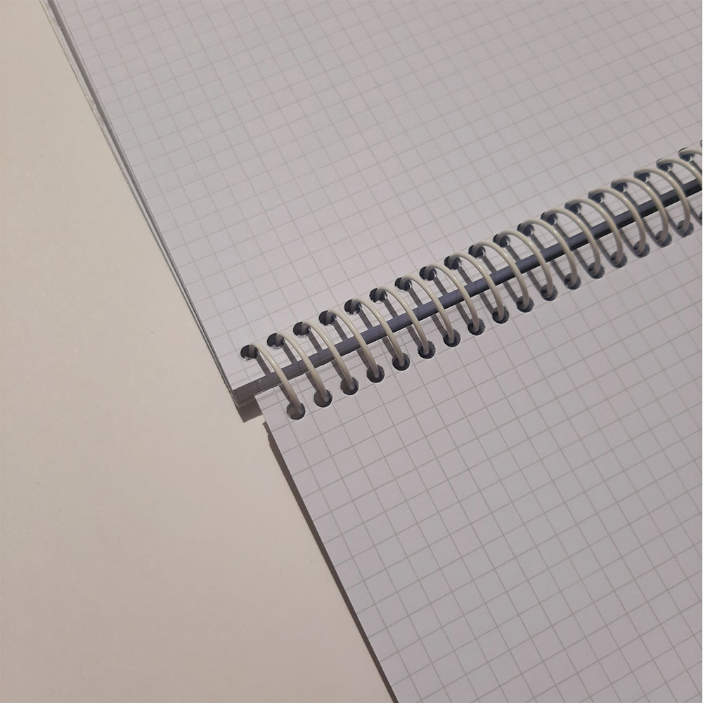 دفتر شطرنجی 200 برگ طرح آناتومی