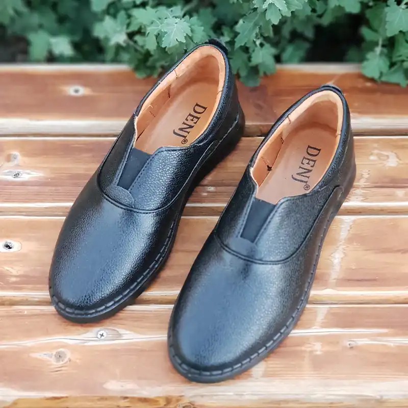 کفش طبی زنانه مدل چرم طبیعی کد 00149 رنگ مشکی