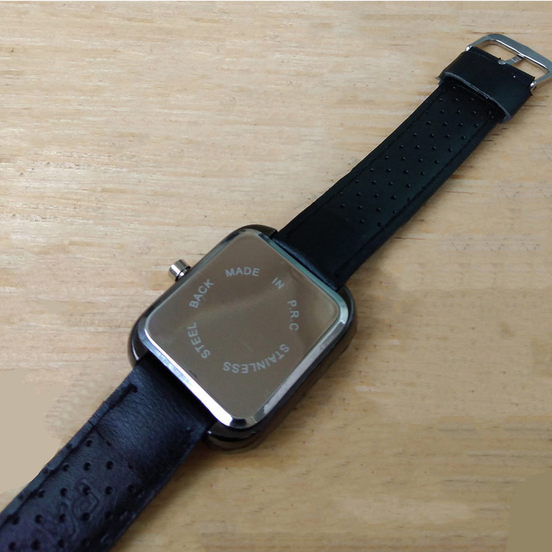 ساعت مچی دیجیتال دخترانه مدل دکمه ای کد 222 ساعت مچی دیجیتال دخترانه مدل دکمه ای کد 222