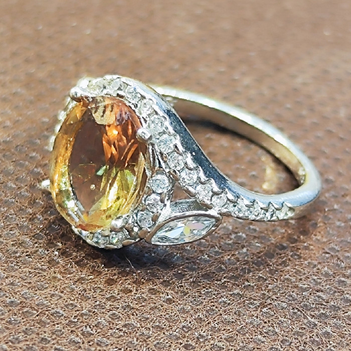 انگشتر نقره زنانه مدل الکساندریت 77 انگشتر نقره زنانه مدل الکساندریت 77