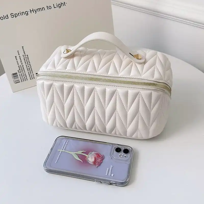 کیف لوازم آرایش زنانه مدل Multifunctional