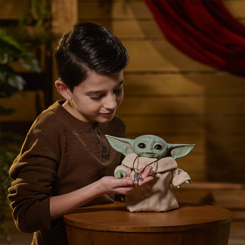 عروسک هاسبرو مدل MANDALORIAN CHILD