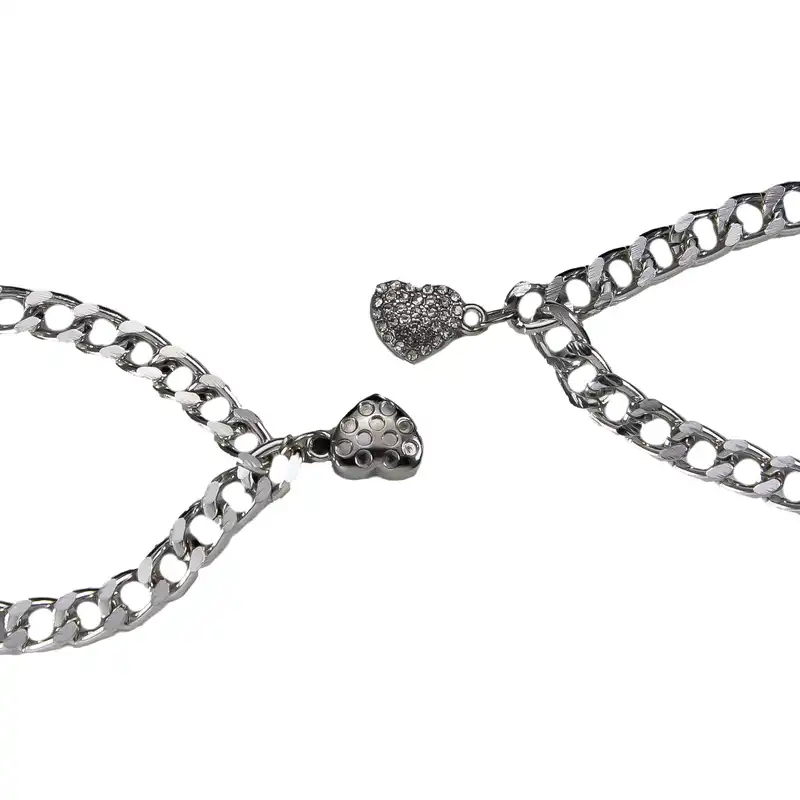 دستبند  دوستی مدل قلب درخشان طرح مگنتی مجموعه دو عددی