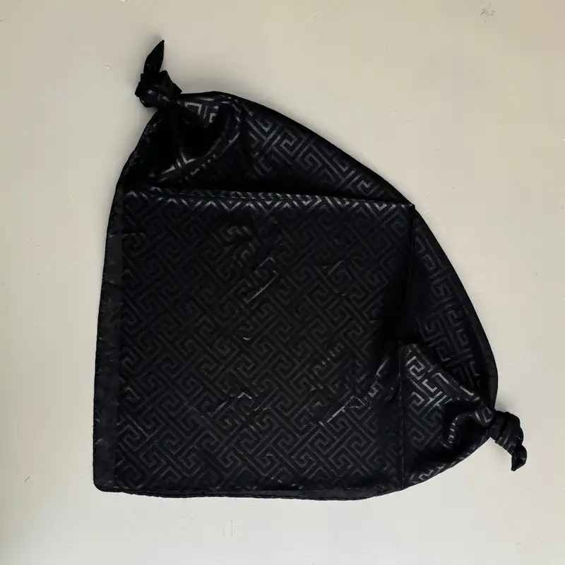 روسری زنانه مدل مینی نخی لطیف مارک برجسته دنیز کد 3