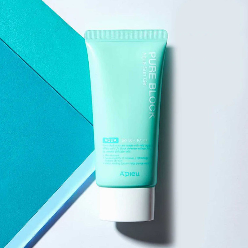 ژل ضد آفتاب بدون رنگ  SPF 50 اپیو مدل AQUA ‌مناسب انواع پوست حجم 50 میلی‌لیتر