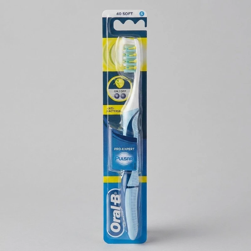 مسواک اورال-بی مدل Pulsar Anti Bacterial با برس نرم