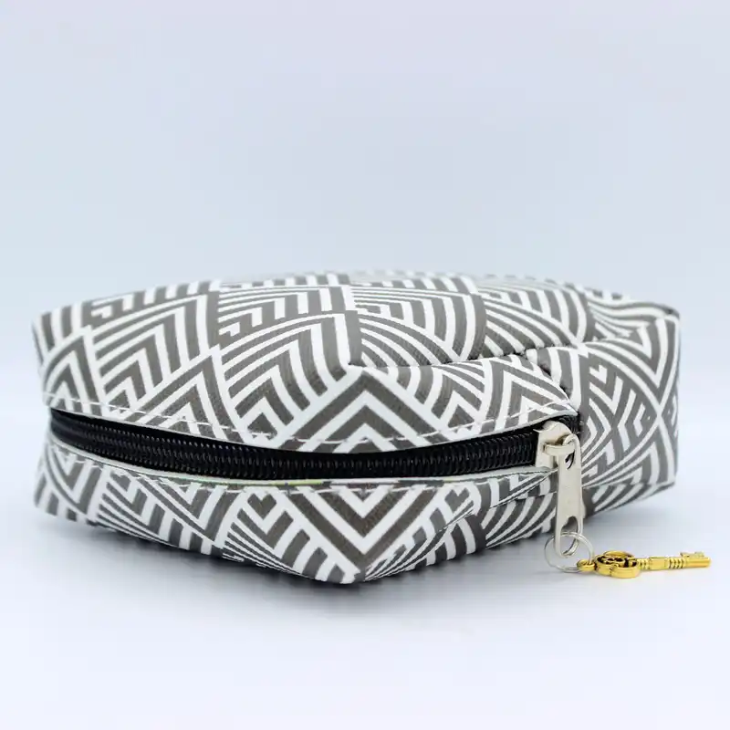 کیف لوازم آرایش زنانه مدل هاشوری CB-023