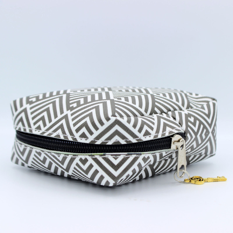 کیف لوازم آرایش زنانه مدل هاشوری CB-023