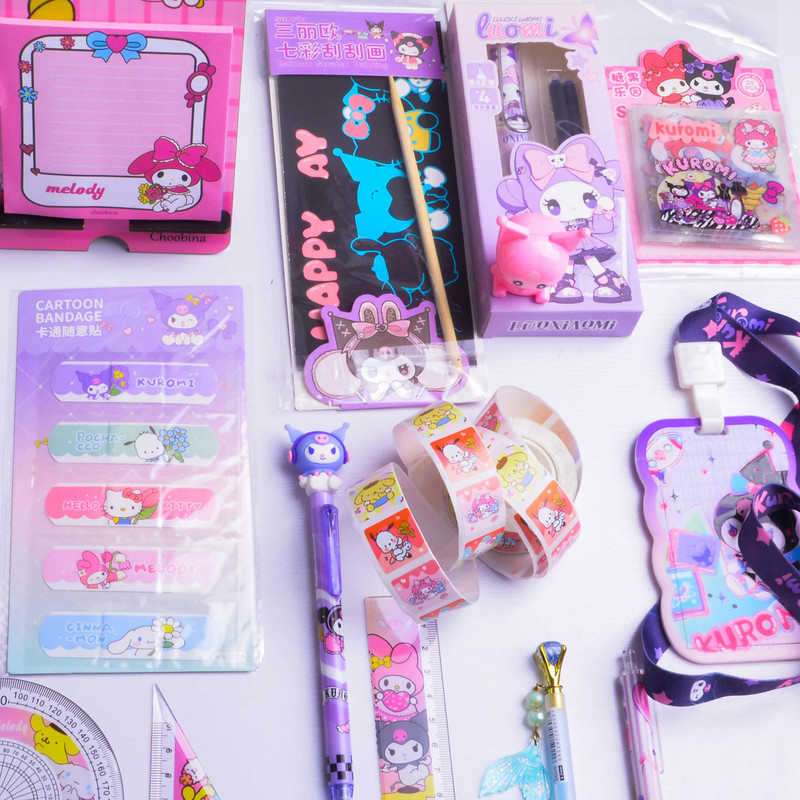 بسته لوازم تحریر مدل کرومی و گروه سانریو مجموعه 49 عددی