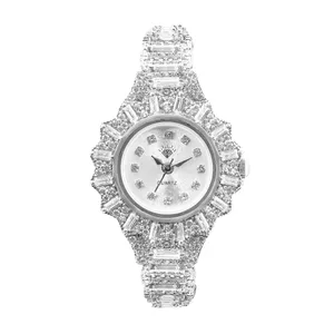 ساعت مچی عقربه ای نقره زنانه مدل WI E6 G2