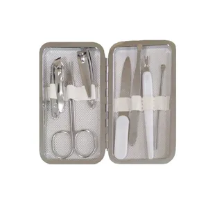 ست مانیکور و پدیکور طرح گربه مدل p3344 بسته 7 عددی