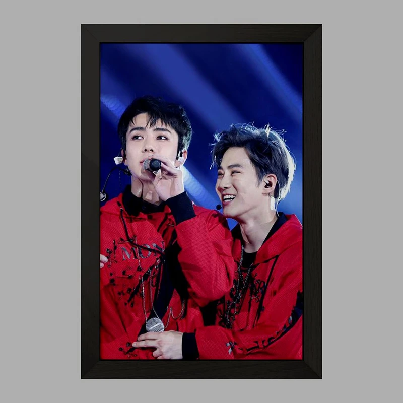 تابلو خندالو مدل گروه اکسو EXO  کد 13561