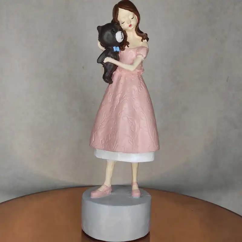 مجسمه مدل دختر عروسکی