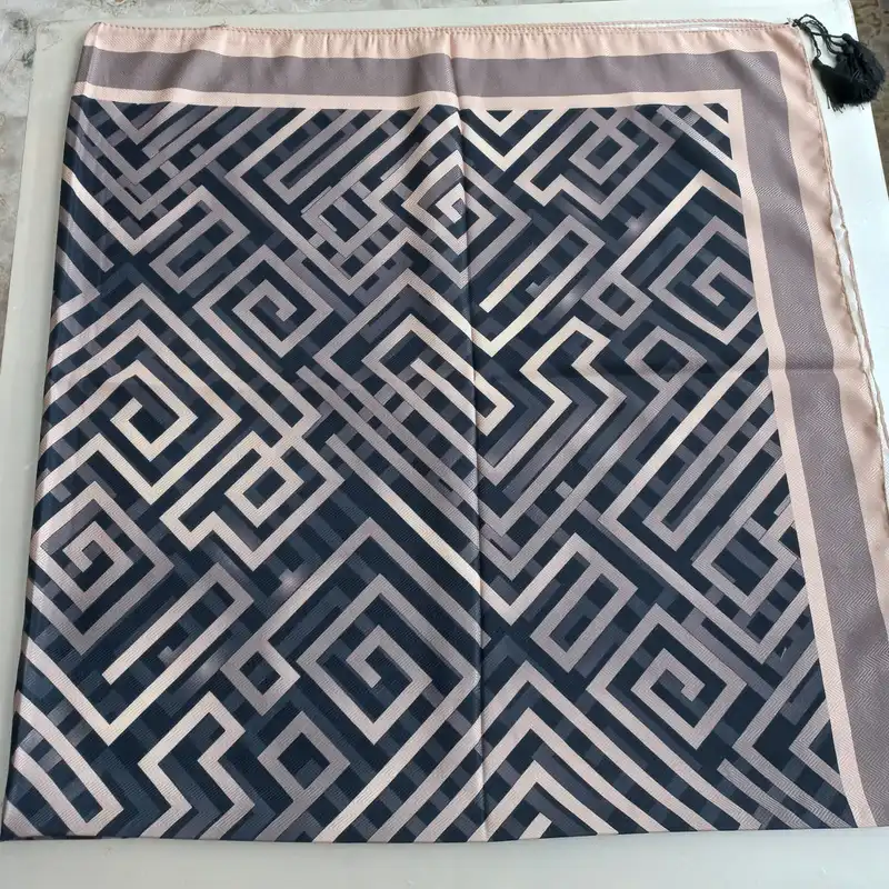 روسری زنانه مدل پیچازی قواره بزرگ پاییزی