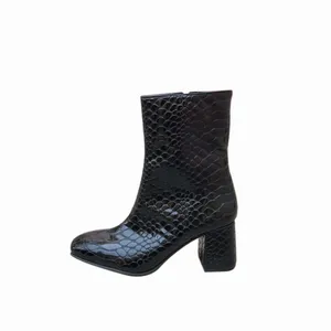 نیم بوت زنانه مدل ریوا کد N104
