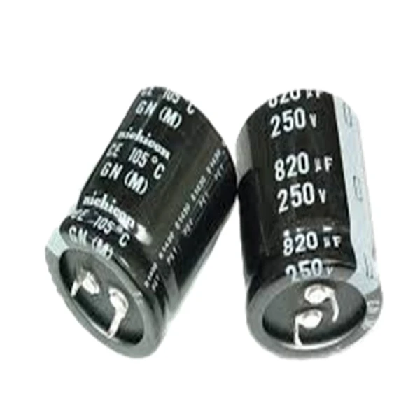خازن الکترولیت مدل 820 میکروفاراد 250 ولت بسته 2 عددی