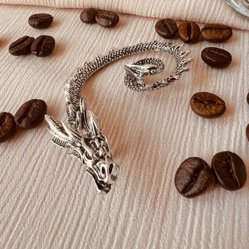 پیرسینگ گوش مدل ایرکاف اِلف طرح آژدها دم پیچی