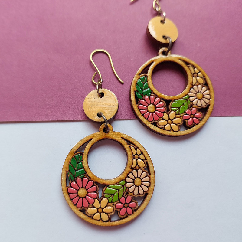 گوشواره زنانه مدل گل های بهاری طرح دایره کد EP016