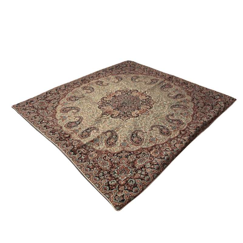 رومیزی مدل مربع طرح اصفهان کهن ابعاد 80*80 سانتی متر رومیزی مدل مربع طرح اصفهان کهن ابعاد 80*80 سانتی متر