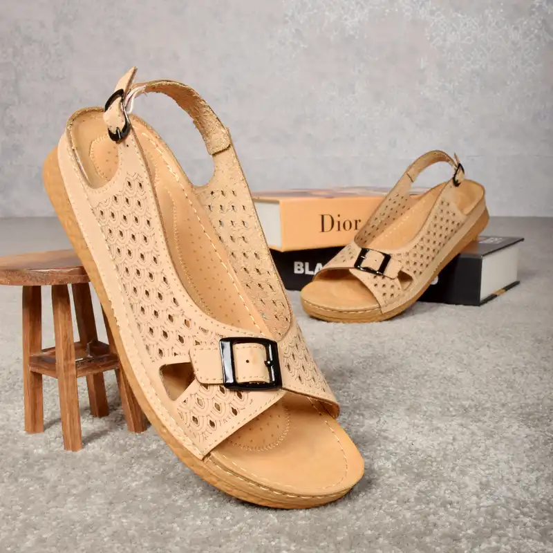 صندل زنانه پاپا مدل CR.2794