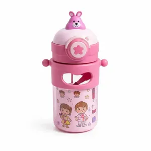 قمقمه کودک مدل بچگانه نی دار طرح خرس گنجایش 600 میلی لیتر