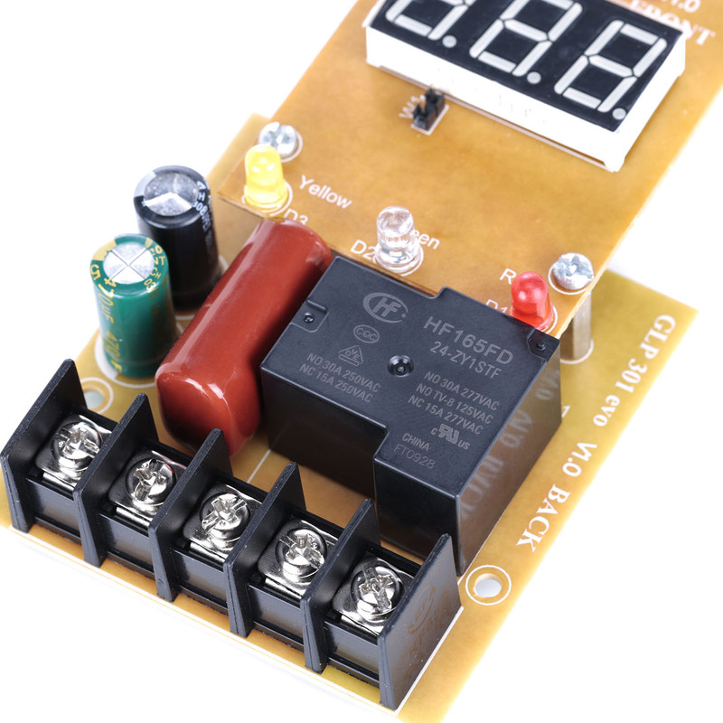 محافظ ولتاژ گرین لاین مدل GLP301 EVO