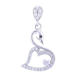 آویز گردنبند نقره زنانه طرح قلب و قو مدل AVN_M050 