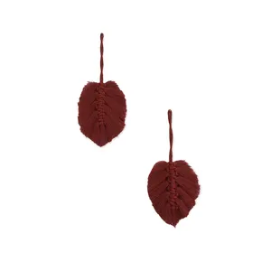 آویز تزئینی بافتنی مکرومه مدل برگ کد 50 بسته 2 عددی