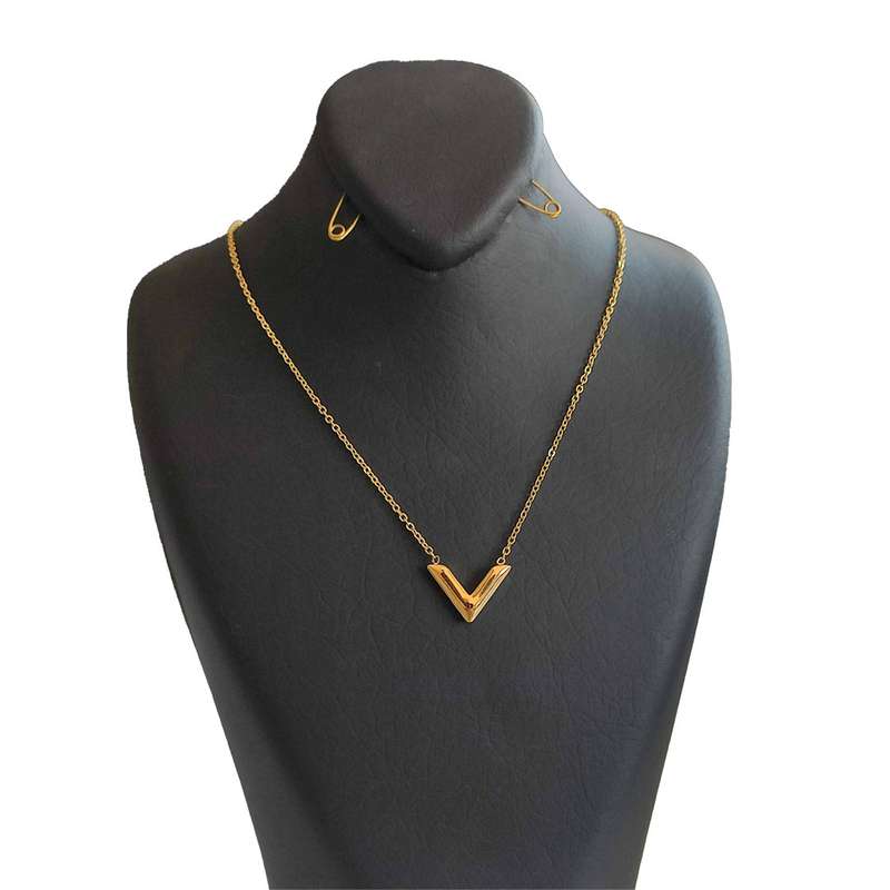 گردنبند زنانه مدل V