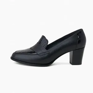 کفش پاشنه‌دار زنانه مدل چرمی ۴۵۵