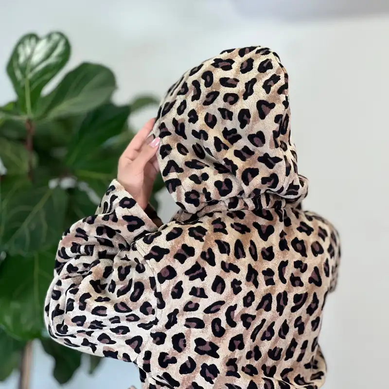 حوله پالتویی صفاهوم مدل پلنگی سایز 125