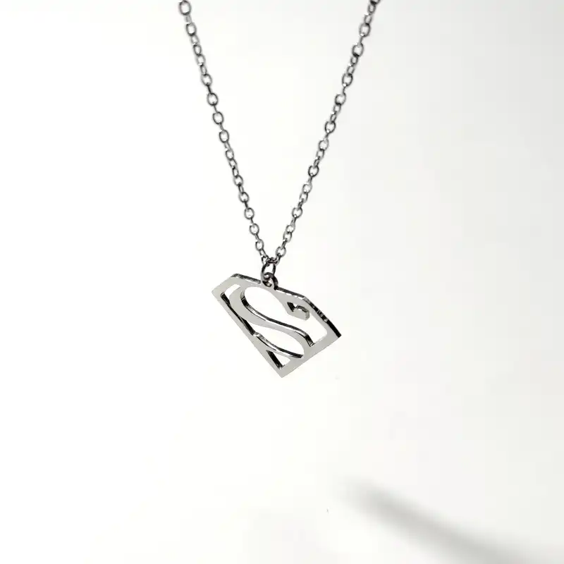 گردنبند مدل سوپرمن