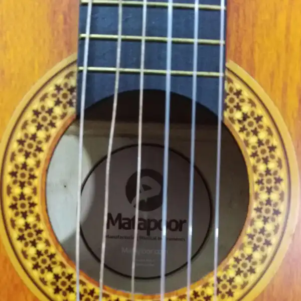 گیتار کلاسیک متاع پور مدل پیکاپ دار 0022