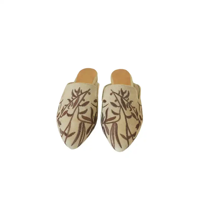 صندل زنانه مدل قو رنگ نسکافه ای