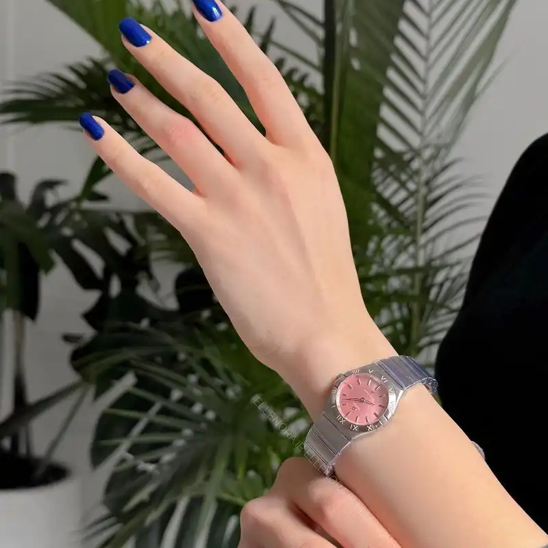 ساعت مچی عقربه ای زنانه  مدل کانسلیشن کد 1