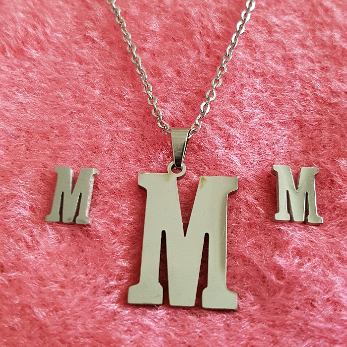 نیم ست زنانه مدل حرف M کد P66