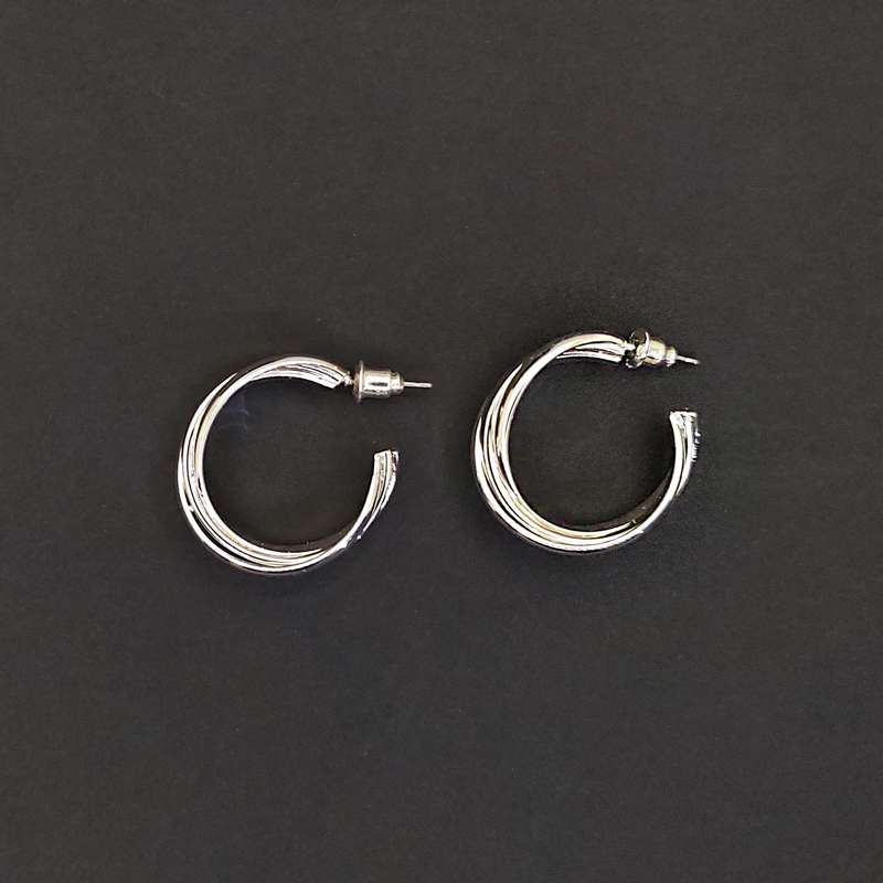 گوشواره زنانه اکسسورایز مدل حلقه ای پیچ