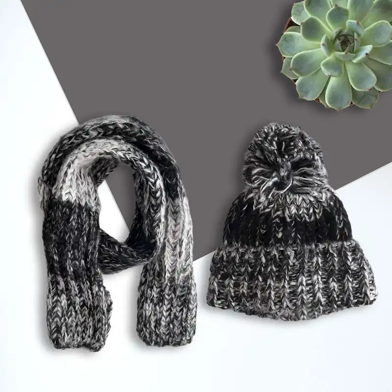 ست کلاه و شال گردن بافتنی بچگانه کولزیون مدل طیفی کد 622