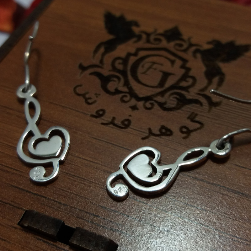 گوشواره نقره آویز زنانه مدل نت موسیقی با قلب