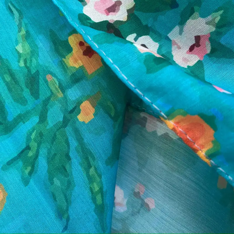 روسری زنانه مدل نخ اسپان منگوله دار کد 690