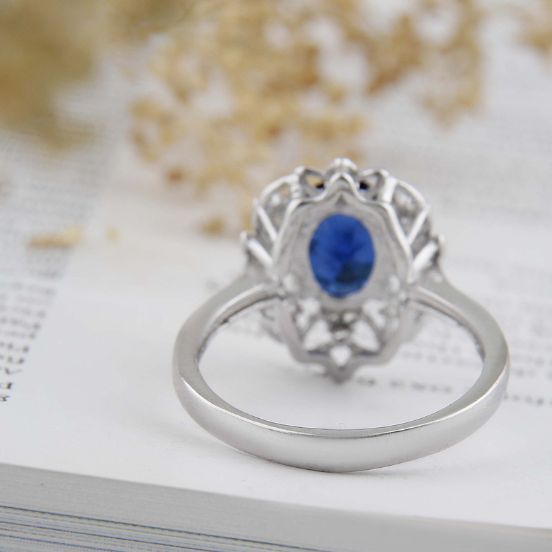 انگشتر نقره زنانه بازرگانی میلادی مدل سنگ کوارتز نگین برلیان بدون ریزش آبکاری رادیوم کد AWR_1574 انگشتر نقره زنانه بازرگانی میلادی مدل سنگ کوارتز نگین برلیان بدون ریزش آبکاری رادیوم کد AWR_1574