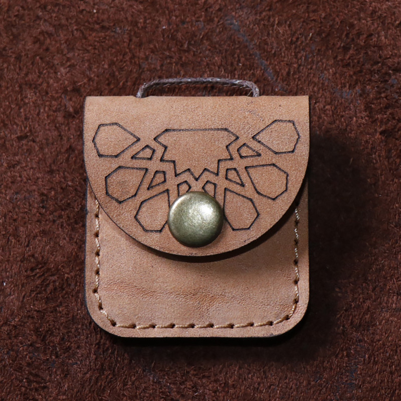 آویز گردنبند چرم بارثاوا مدل 1801