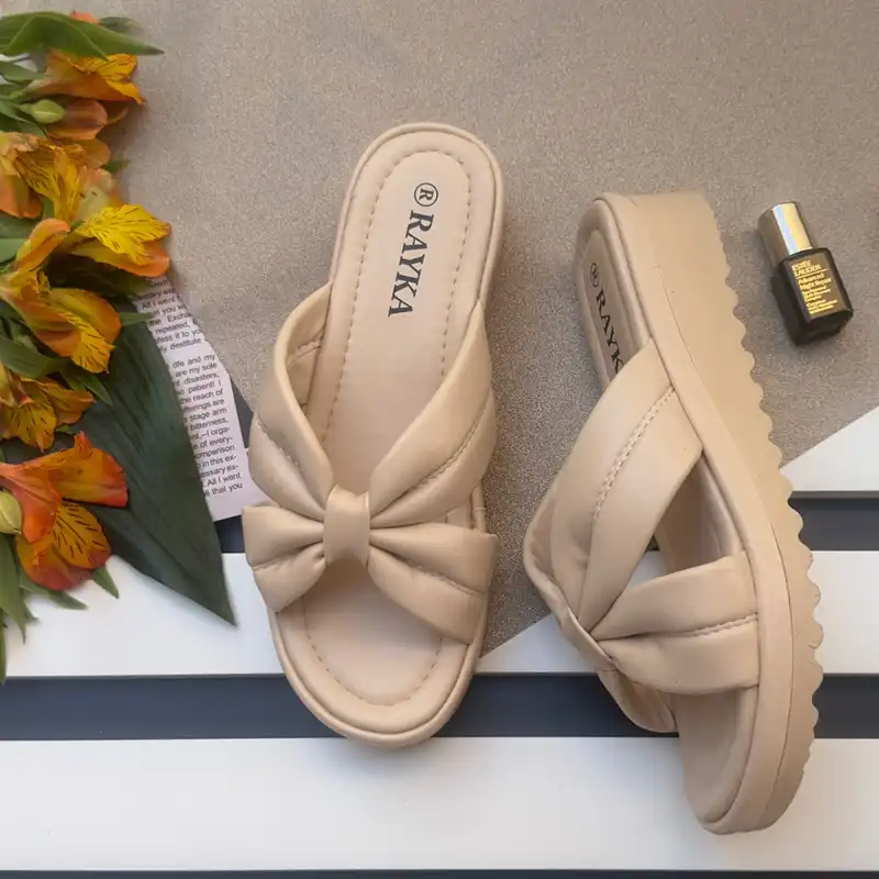 دمپایی زنانه رایکا طب مدل پریسا CR