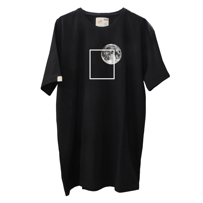 تی شرت آستین کوتاه مردانه مسترمانی مدل ماه در قاب