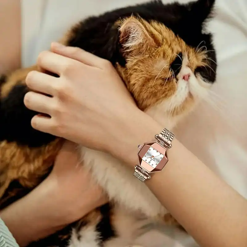 ساعت مچی عقربه ای زنانه پوداگار مدل W368