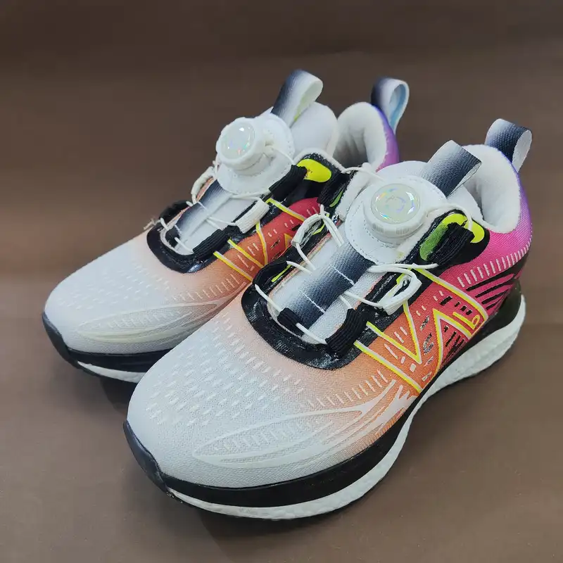 کفش پیاده روی مدل 2025 دیسکی