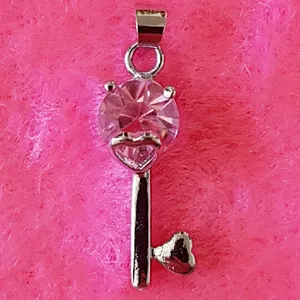 آویز گردنبند زنانه طرح کلید کد PK8